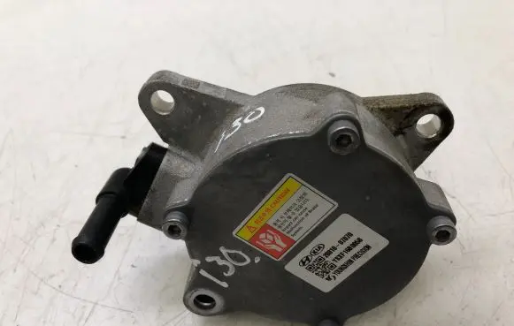 Hyundai i30 Vacuum pump 2881007070