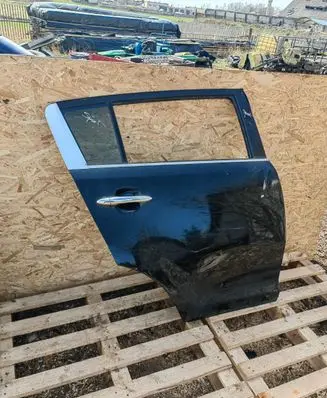 KIA Sportage Rear door