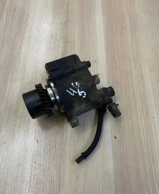 Toyota Land Cruiser (J120) Vacuum pump 