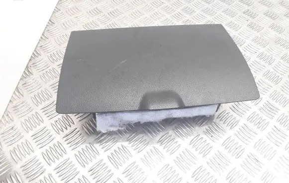 Nissan X-Trail T31 Glove box