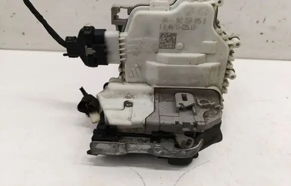 Audi Q5 SQ5 Front door lock 8X2837015B