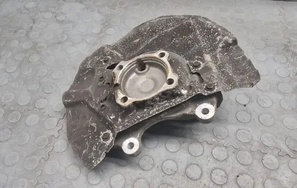 BMW 5 E60 E61 Front wheel hub 6760953