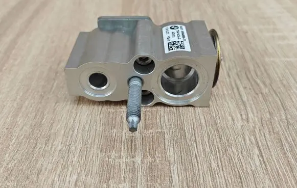 BMW X4 G02 Air conditioning (A/C) expansion valve 6994989