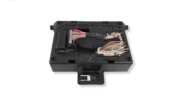 Renault Clio III Comfort/convenience module 8200652286B