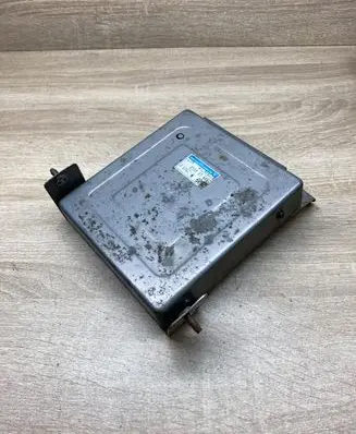 Mazda 323 Engine control unit/module ECU Z50918881B E2T81671M