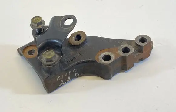 Honda Civic Engine mounting bracket 100SMJA0500