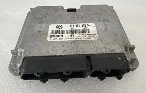Volkswagen PASSAT B5 Engine control unit/module 038906018P 28SA3664 0281001720