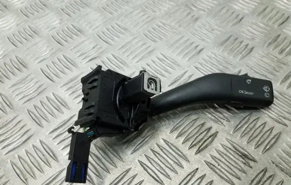 Volkswagen Golf V Wiper control stalk 1K0953519A