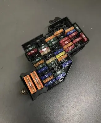 Porsche Cayenne (9PA) Fuse box set 7L0941824A 7L0941828A