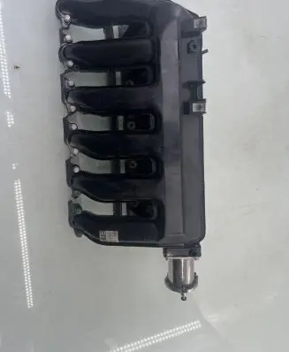 BMW 5 E60 E61 Intake manifold 7790701