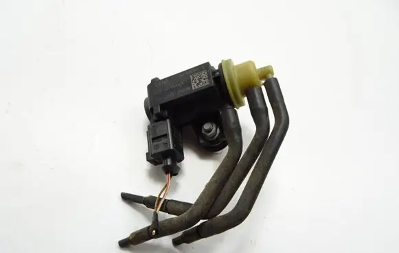 Audi A1 Turbo solenoid valve 1K0906627B 4011464A 29078
