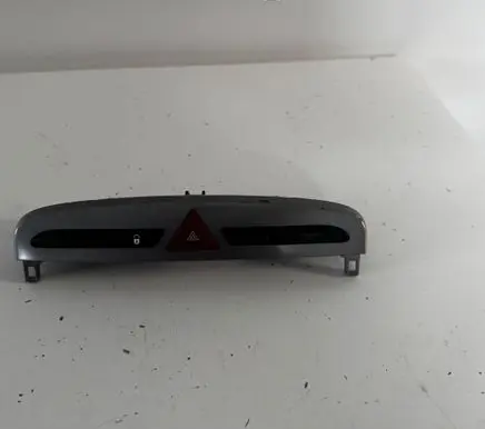 Peugeot 308 Hazard light switch 706300