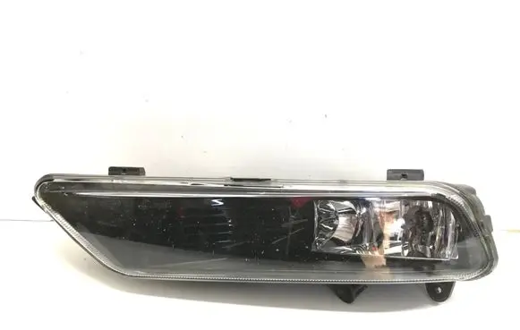 Volkswagen PASSAT B7 Front fog light 1ND010545