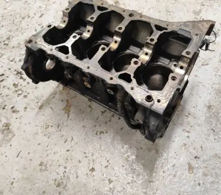 Renault Espace IV Engine block 8200341112 17M