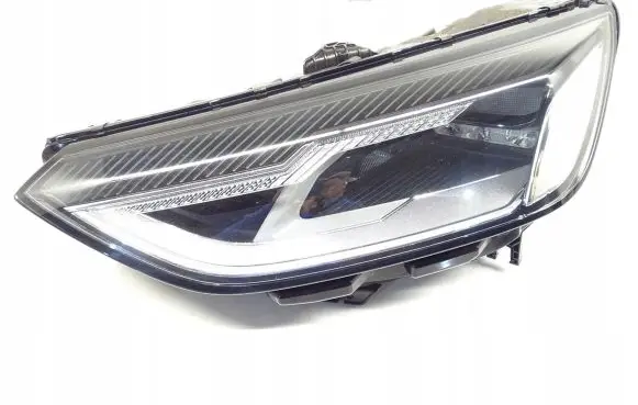 Audi A4 S4 B9 8W Headlight/headlamp