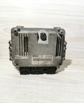 Renault Trafic II (X83) Engine control unit/module 8200051608 0281011529 8200389519