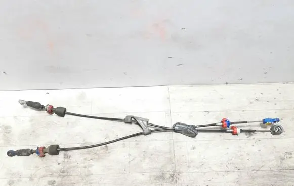Gear shift cable linkage