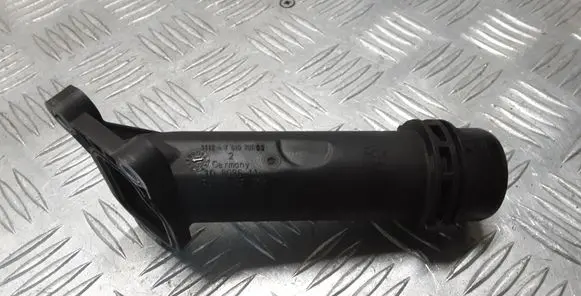BMW 1 F20 F21 Engine coolant pipe/hose 11127810707 7810707