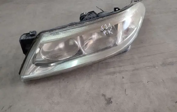 Renault Laguna II Headlight/headlamp 8200002845