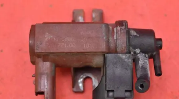 Ford Mondeo MK IV Vacuum valve 6G9Q-9E882-CA