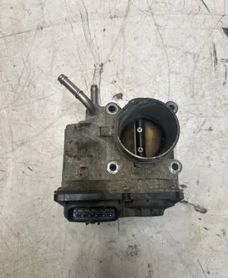 Toyota Corolla Verso AR10 Throttle valve 220300D021 01357 6B21