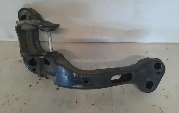 BMW X3 E83 Gearbox mounting bracket 340227
