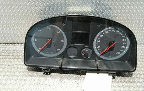 Speedometer (instrument cluster)