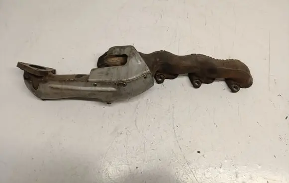 Audi Q7 4L Exhaust manifold 057253033AR