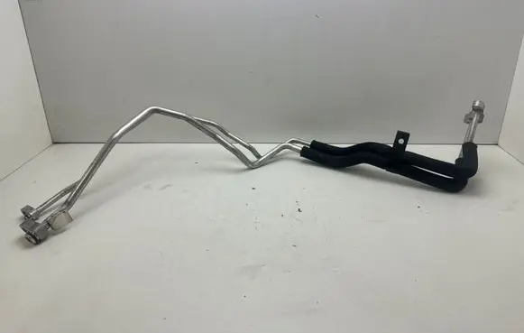 Land Rover Discovery 4 - LR4 Air conditioning (A/C) pipe/hose