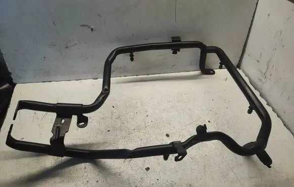 Opel Vivaro Air filter cleaner box bracket assembly 8200519825 93357666