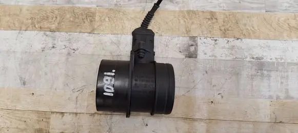 Audi A6 S6 C5 4B Mass air flow meter 0281002461