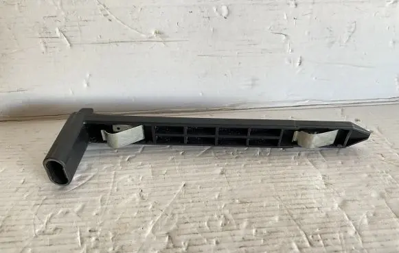 Volvo XC60 Headlight/headlamp mounting bracket 30763154