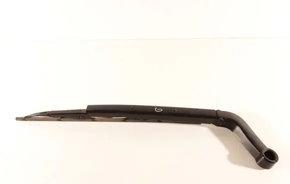 Rear wiper blade arm