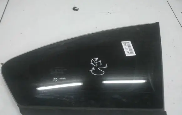 Dodge Caliber Rear side window AS2