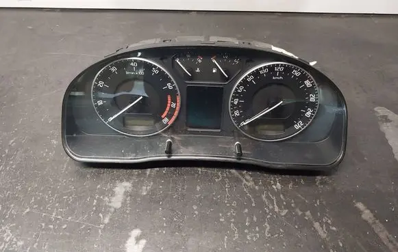 Skoda Superb B5 (3U) Speedometer (instrument cluster) 3U0920842B