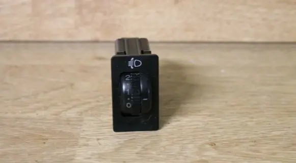 Toyota Avensis T250 Headlight level height control switch 8415205050