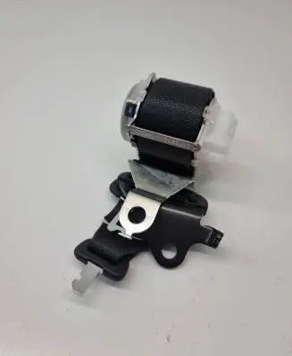 Lexus NX Middle seatbelt (rear) 7J5440