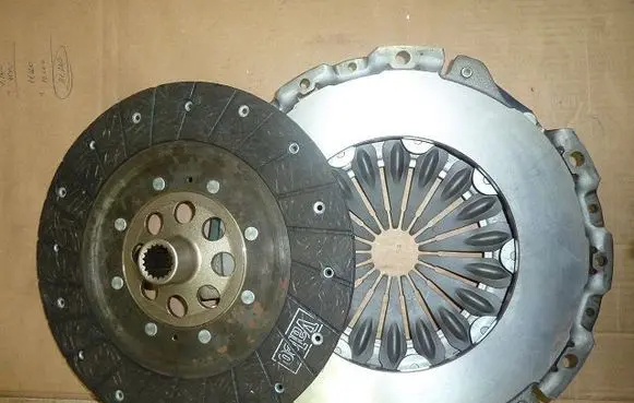 Peugeot 207 CC Clutch pressure plate 3000951286