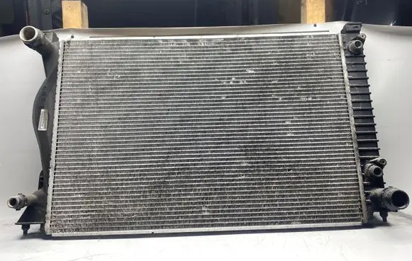 Audi A6 S6 C6 4F Coolant radiator