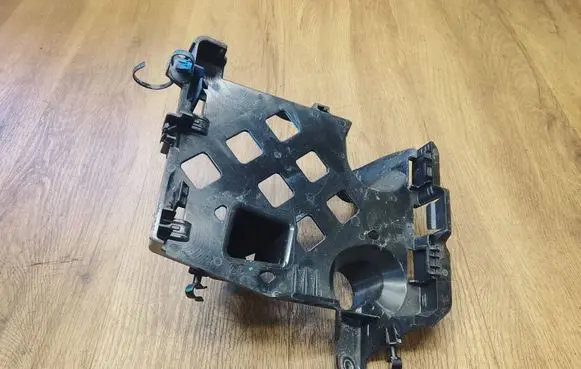 Porsche Macan (95B) Engine control unit holder 95B907650C