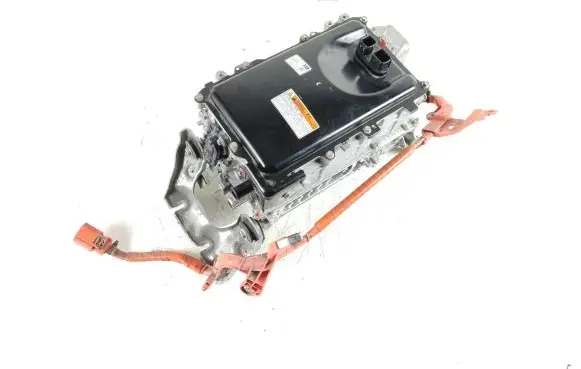 Voltage converter inverter