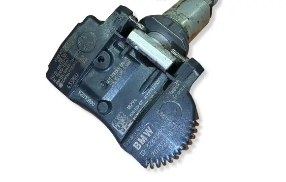 BMW 3 F30 F35 F31 Tire pressure sensor 70735510 32810B90 6881891