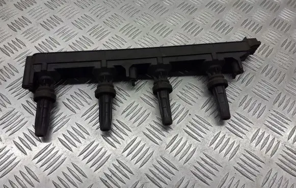 Citroen C4 I Picasso High voltage ignition coil 9656695780