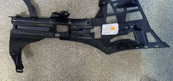 Mercedes-Benz E W211 Front bumper mounting bracket A2118800352