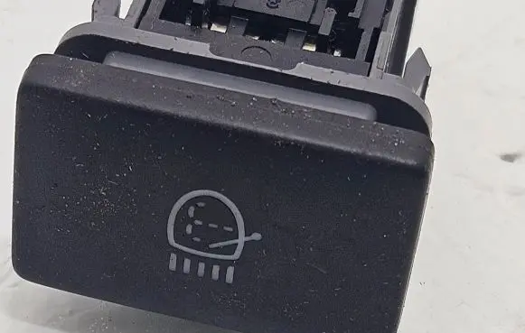 Toyota Prius (XW30) Other switches/knobs/shifts 15A998