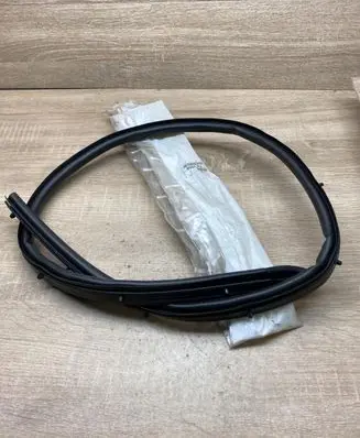 Peugeot 307 Front door rubber seal 9023PJ