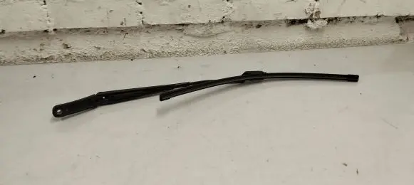 Volkswagen Tiguan Front wiper blade arm 5n1955409