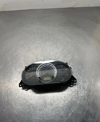 Mazda 5 Speedometer (instrument cluster) C23555430