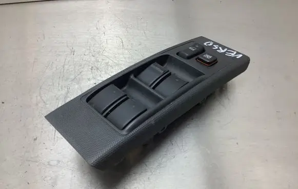 Toyota Corolla Verso AR10 Electric window control switch 37073 848200F03000