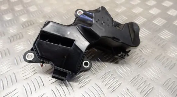 Toyota Yaris XP210 Oil breather separator 12211F3010 1221115060